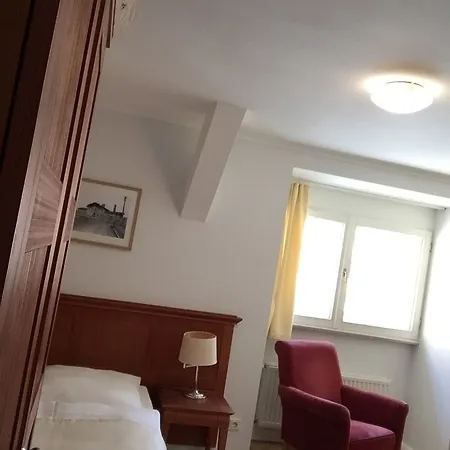 Vierseithof فندق مبيت وإفطار لوكنفالده